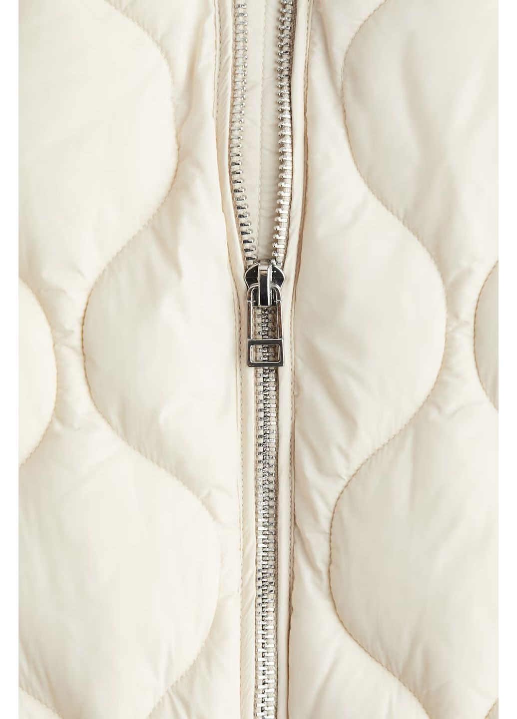 Светло-бежевая демисезонная куртка H&M стьобана