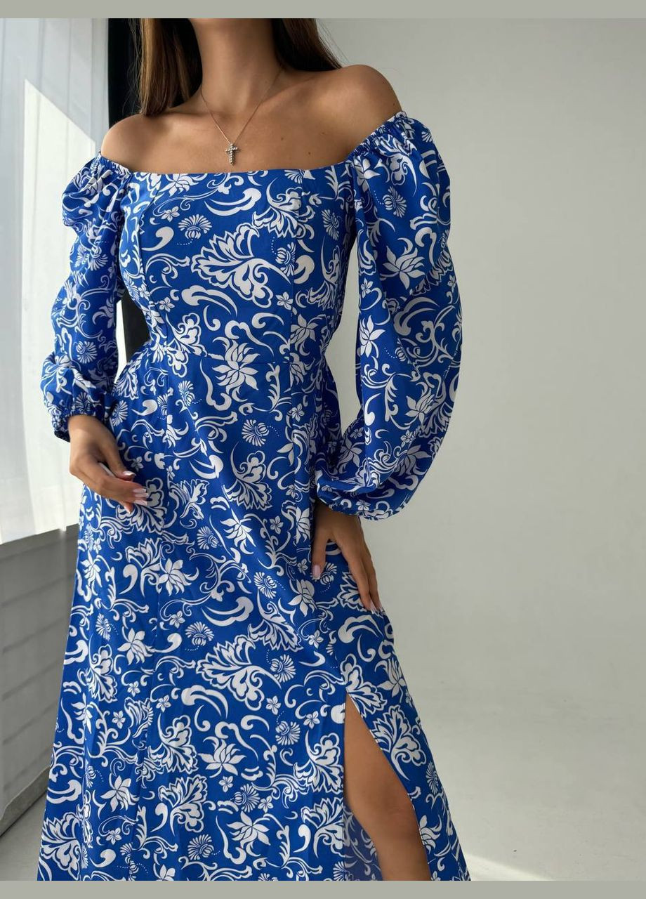 Синее повседневный, кэжуал, джинсовое платье женское с открытыми плечами No Brand с цветочным принтом