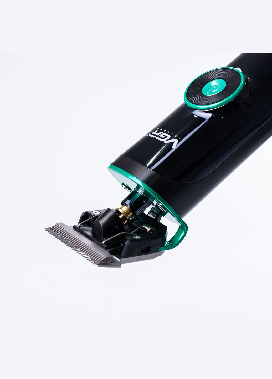 Машинка для стрижки V671 аккумуляторная с набором насадок, черный. VGR HP-V671 (297668801)