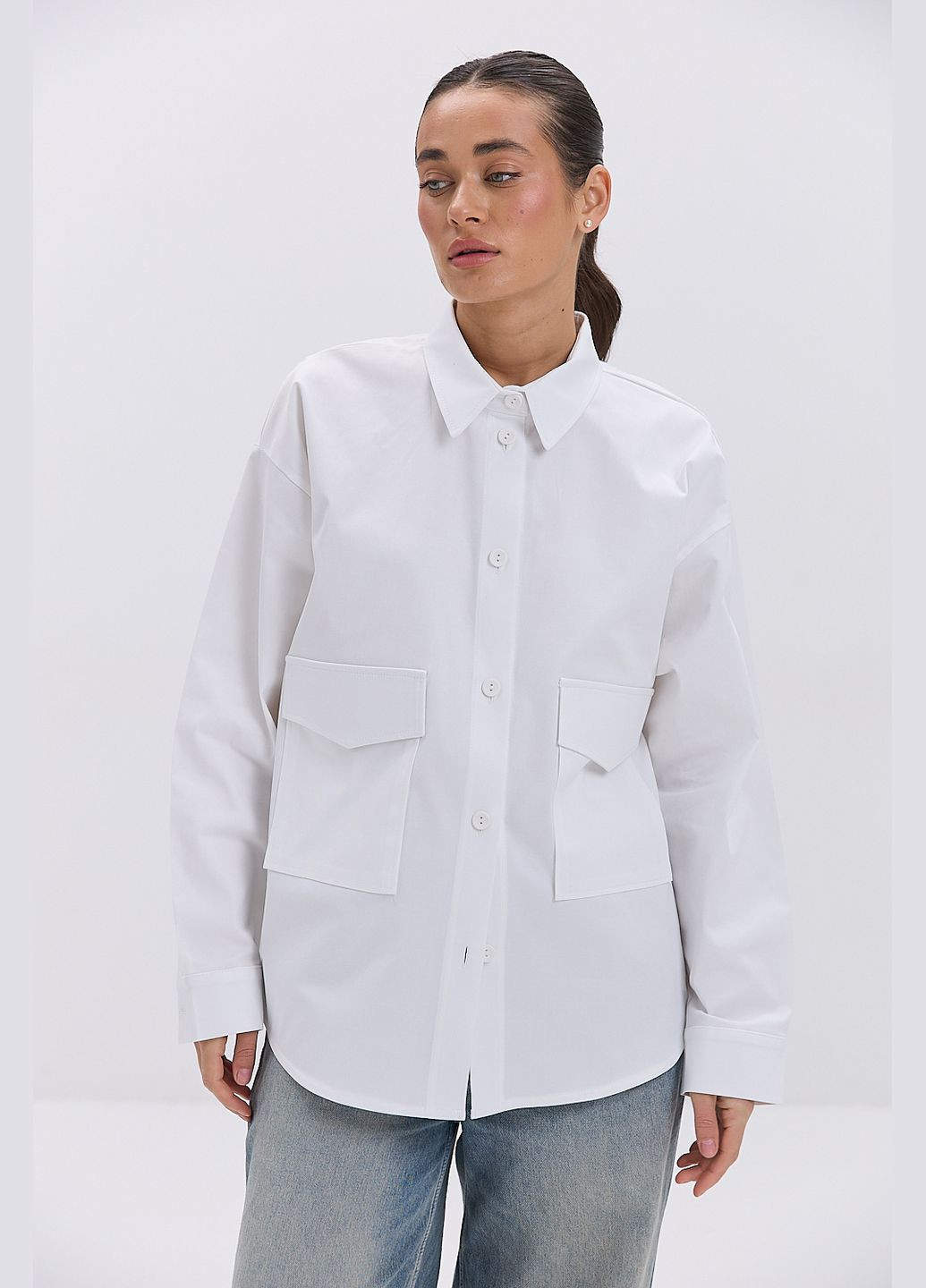 Жіноча сорочка oversize чорна з накладними кишенями Arjen (324392558)