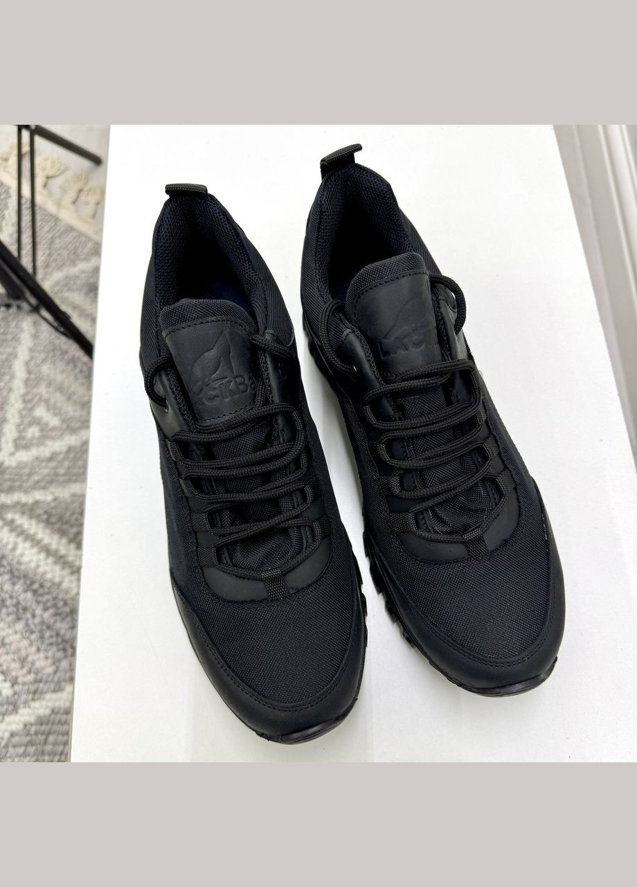 Чорні всесезон кросівки літні чоловічі. колір чорний Vasha para