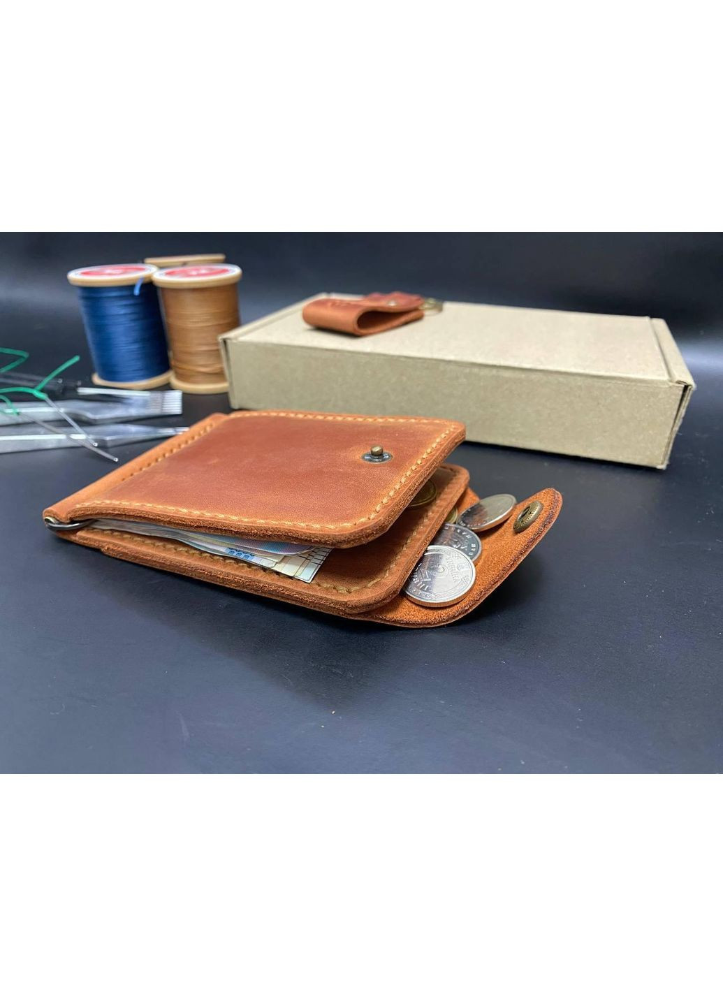 Шкіряний Гаманець Затиск Для Грошей з Монетницею Набір + Брелок Коньячний Колір No Brand (356508882)