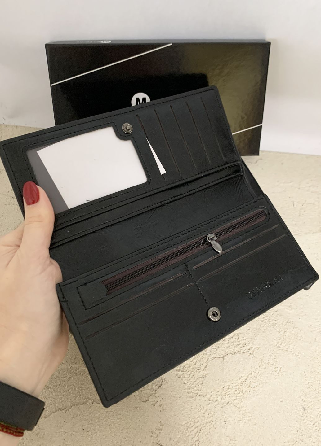 Жіночий гаманець, глянцевий, 180х90, екошкіра, чорного кольору No Brand (366820180)