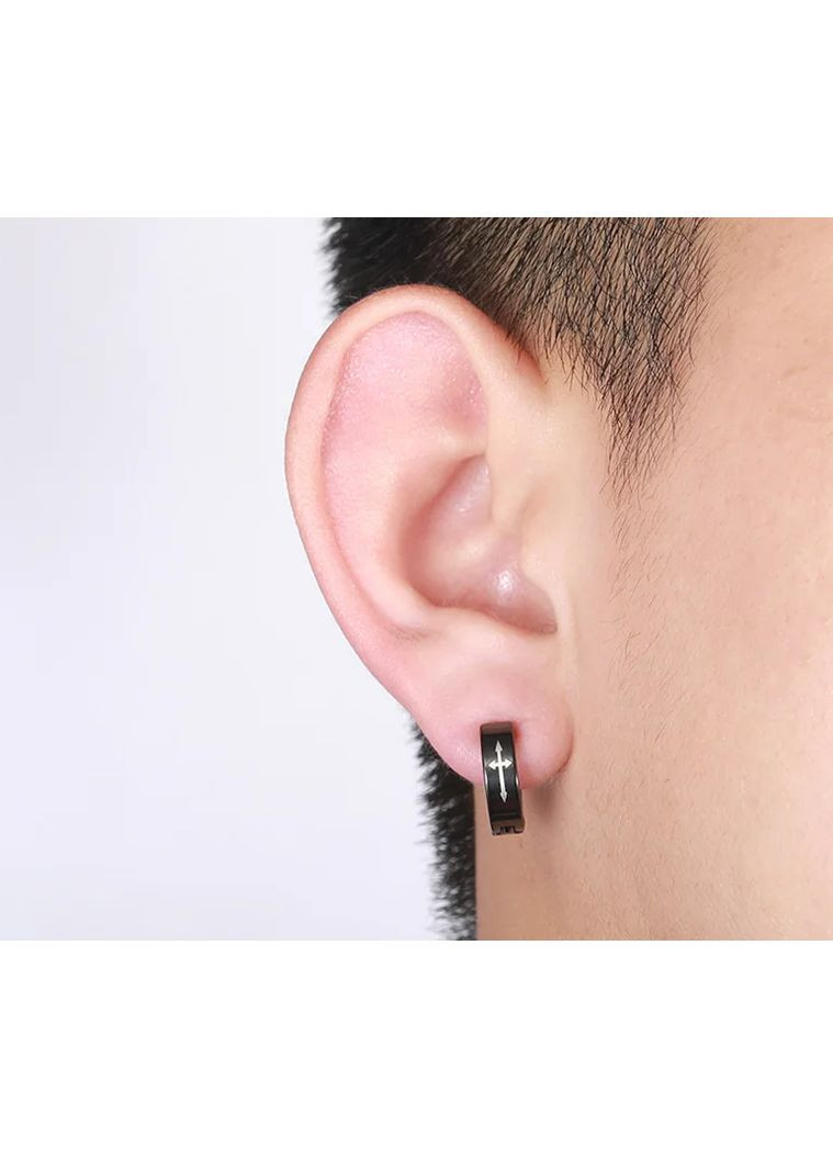 Сережки хрест на одне вухо з хрестиком чорні із сталі чоловічі 1шт Spikes (336947863)