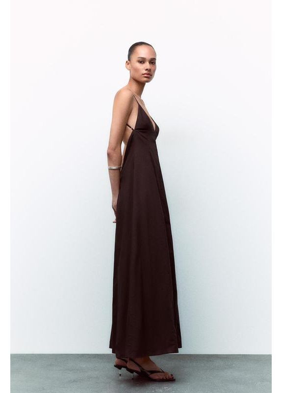 Коричневое объемное платье меди с открытой спиной Zara