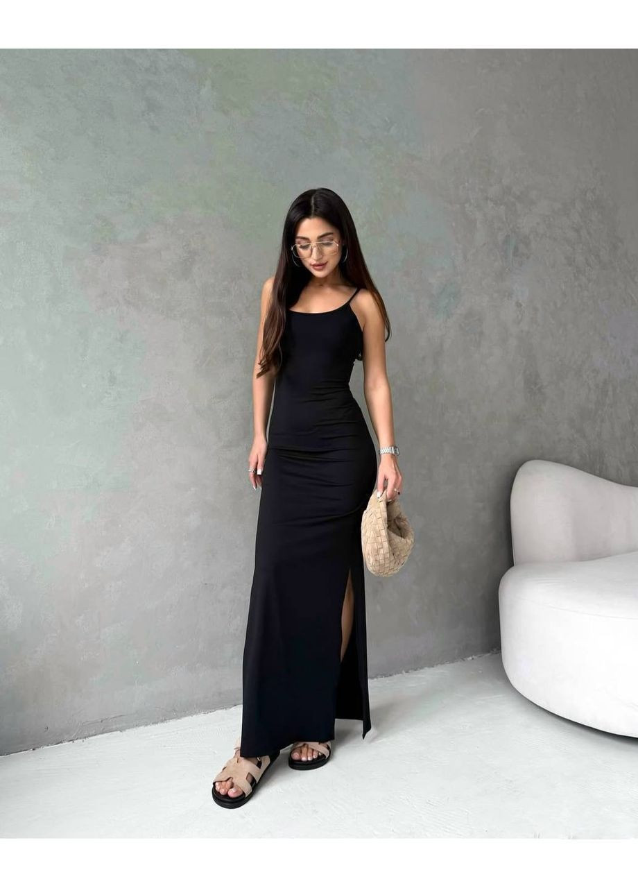Черное платье макси на регулировочных бретелях No Brand
