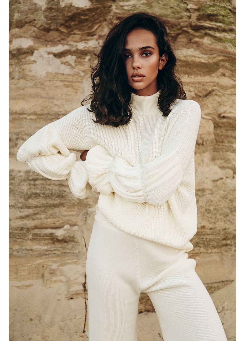 Молочний светр з воланами Sage