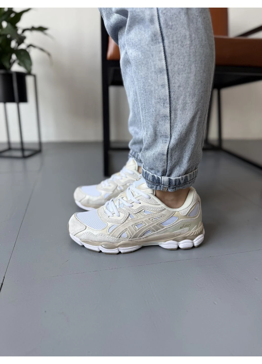 Серые демисезонные кроссовки мужские asics gel-nyc white feather grey асикс гель нюк No Brand