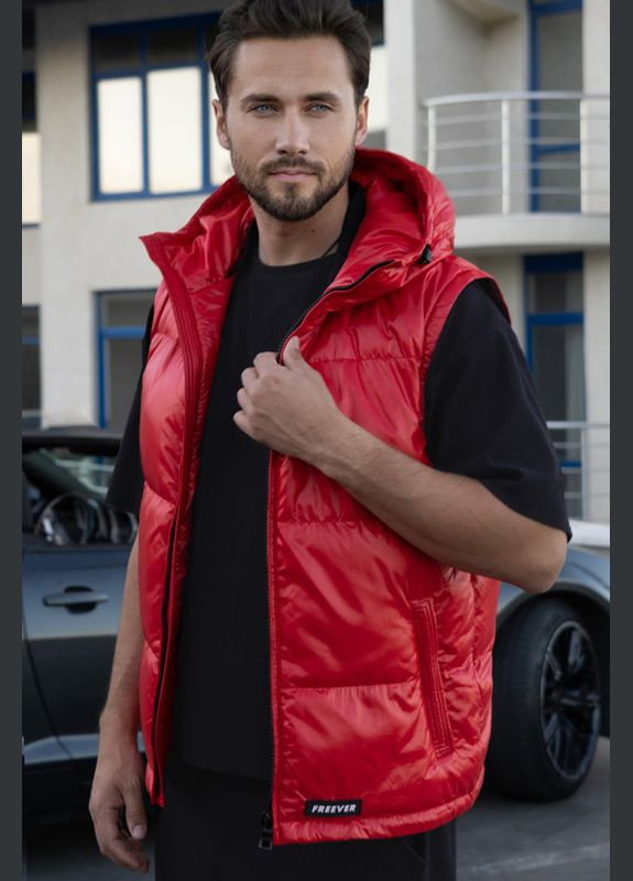 Красная зимняя куртка Freever