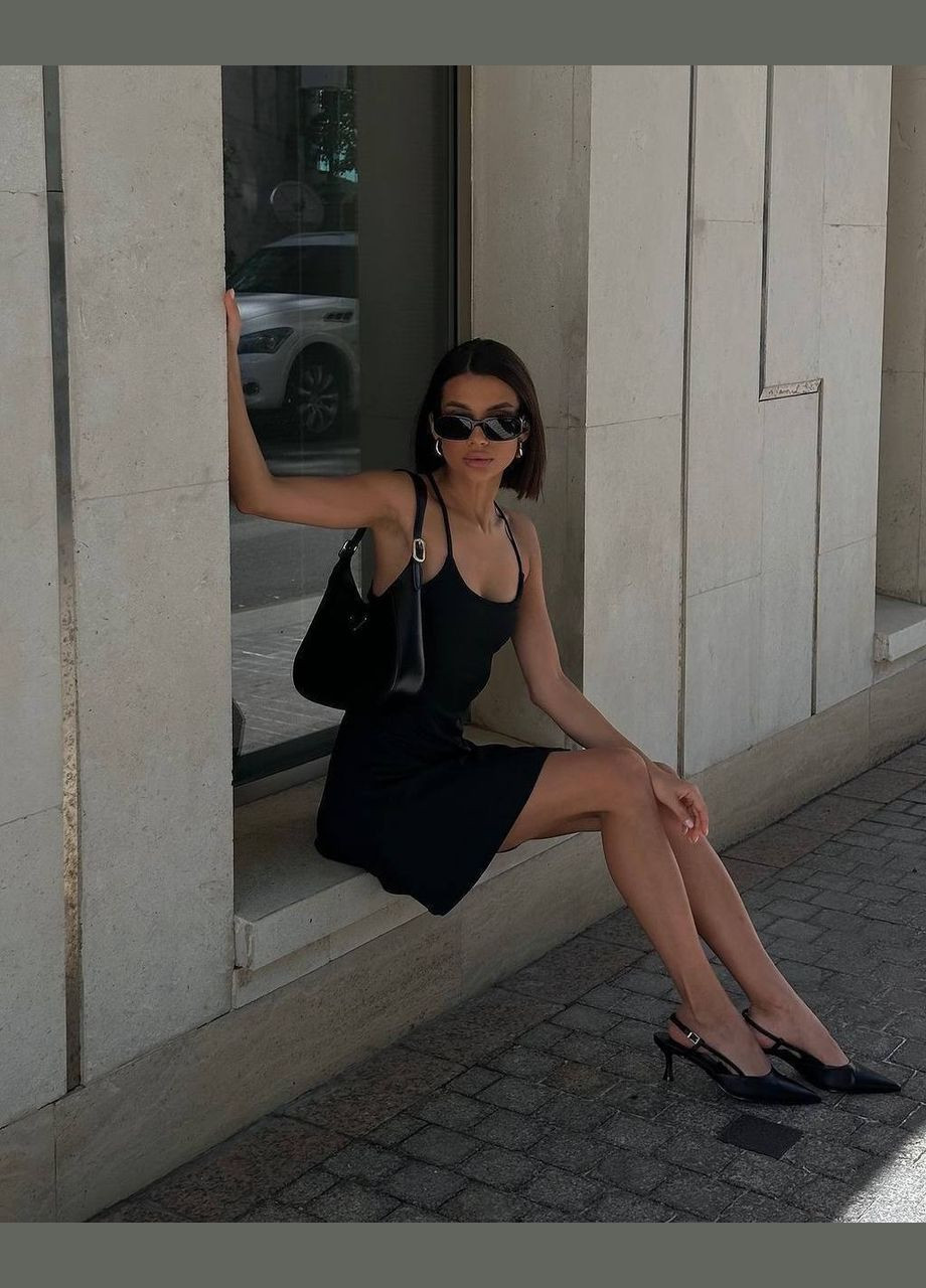 Чорна жіноча чорна сукня з мікродайвінгу на тонких бретелях No Brand