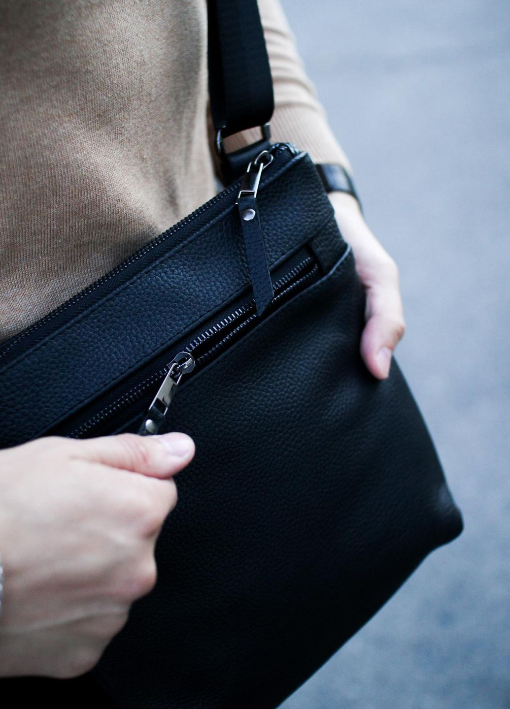 Кожаная сумка-мессенджер через плечо Vishnya (317574244)