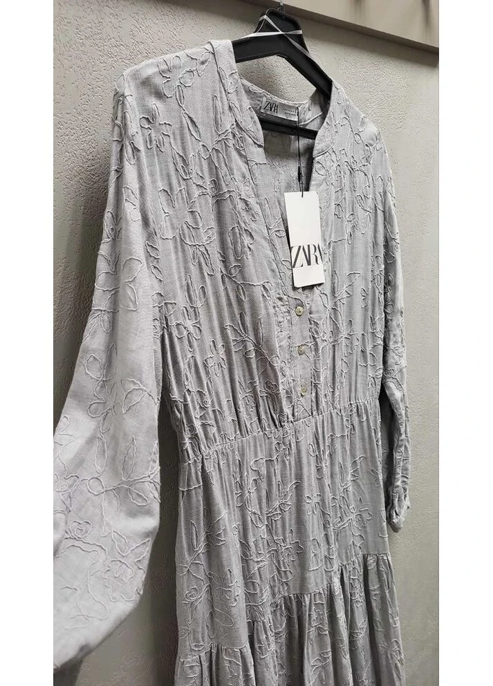 Сіра сукня вишита 2449/045 Zara