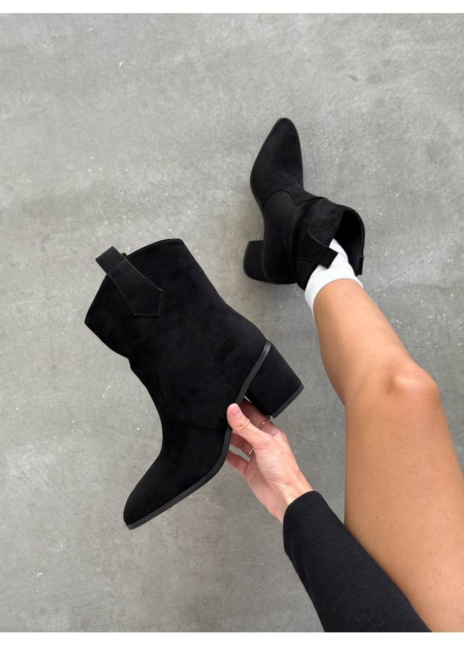 Осенние женские демисезонные ботинки козаки казаки No Brand из искусственной замши