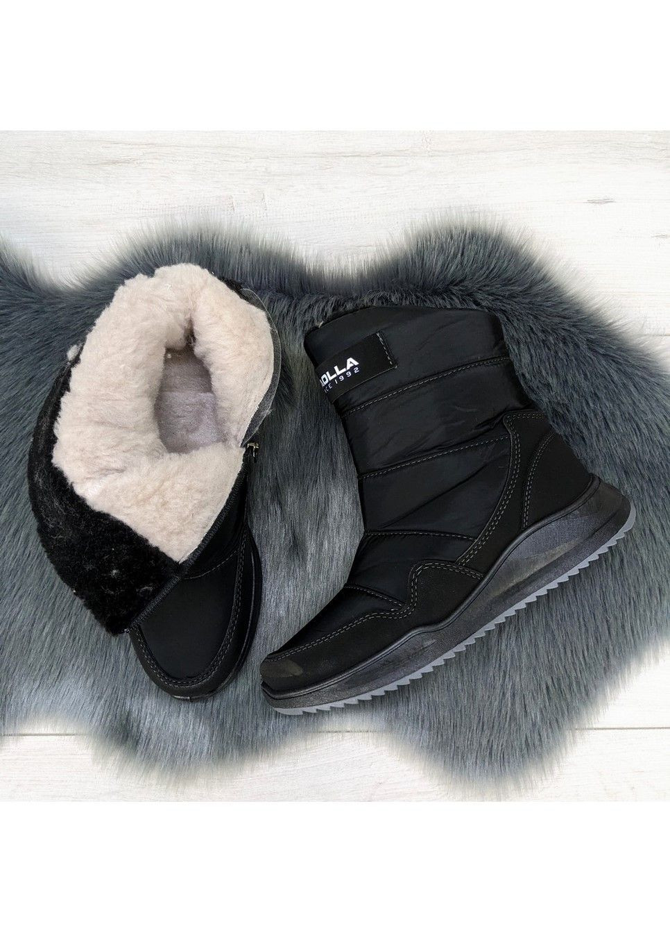 Черные сапоги дутики женские зимние Paolla на молнии