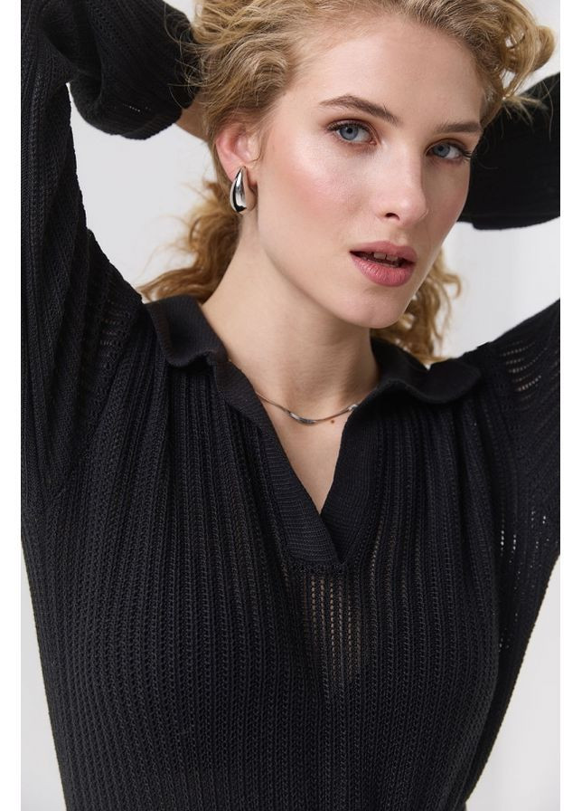 Черная женская футболка-поло ажур 2717 белый Triko Bakh