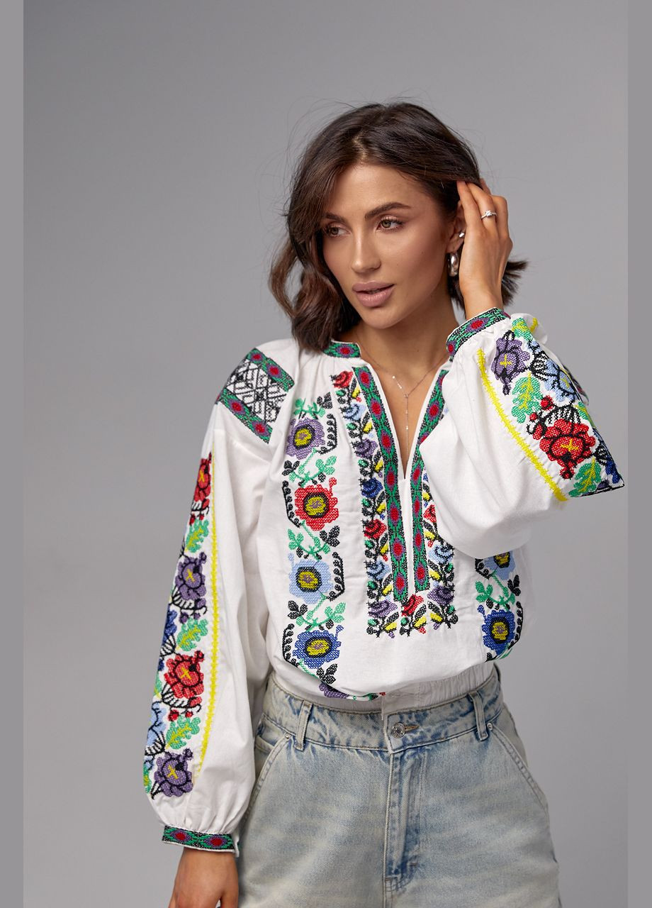 Белая женская вышиванка с цветами крестиком. ESQ хлопок (319493449)