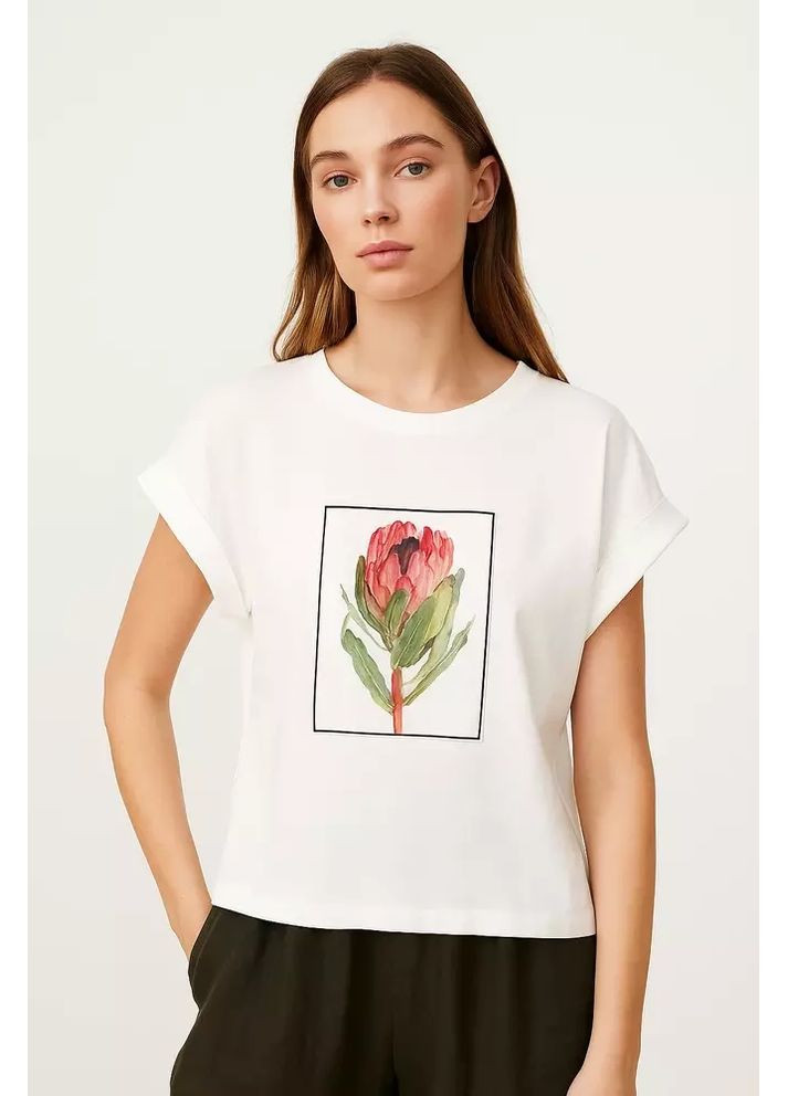 Футболка жіноча біла з принтом протеї MKKS280230 KAPTSOVA - (348431270)