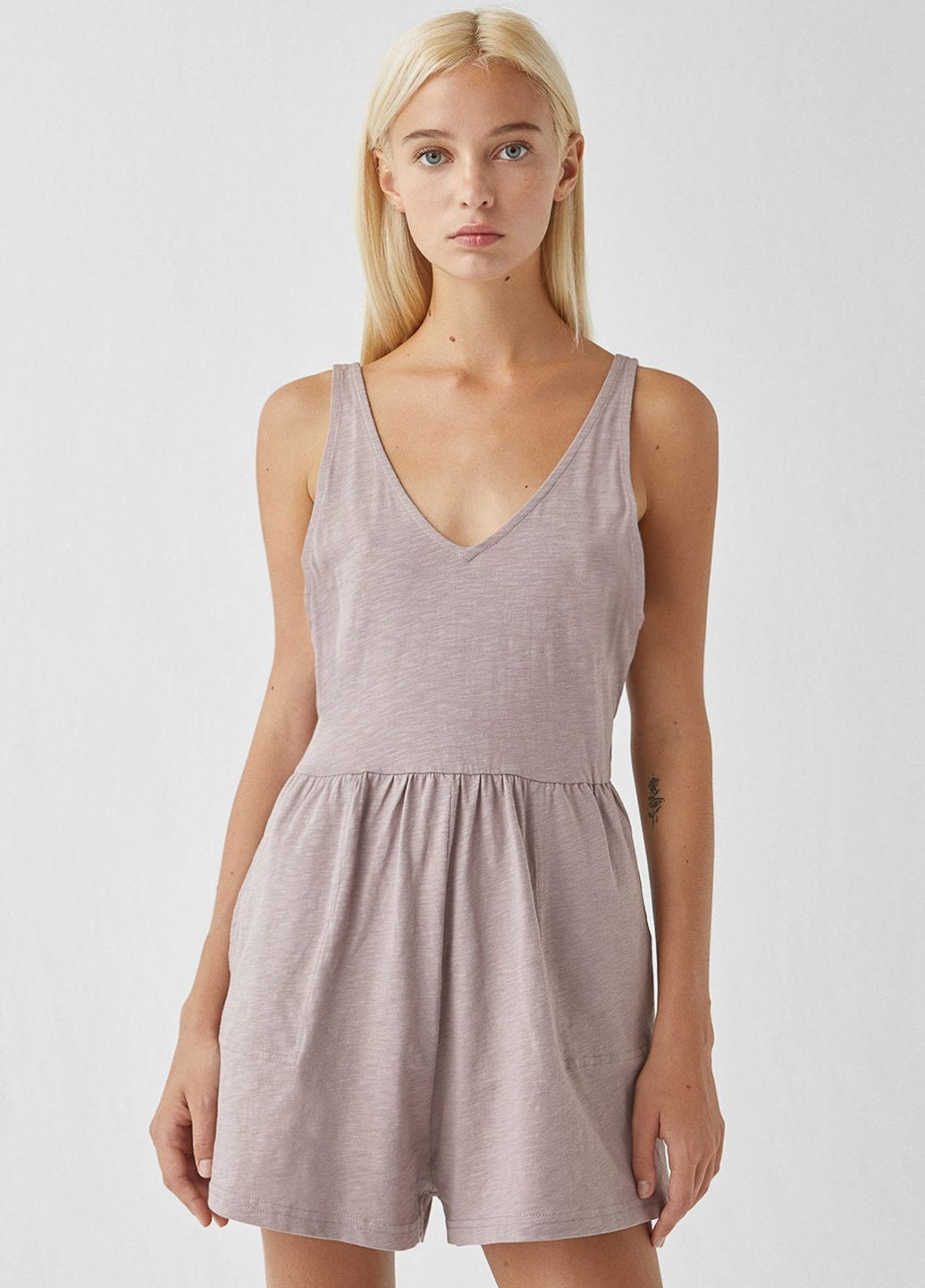 Комбинезон из хлопка Pull & Bear однотонный розовый кэжуал