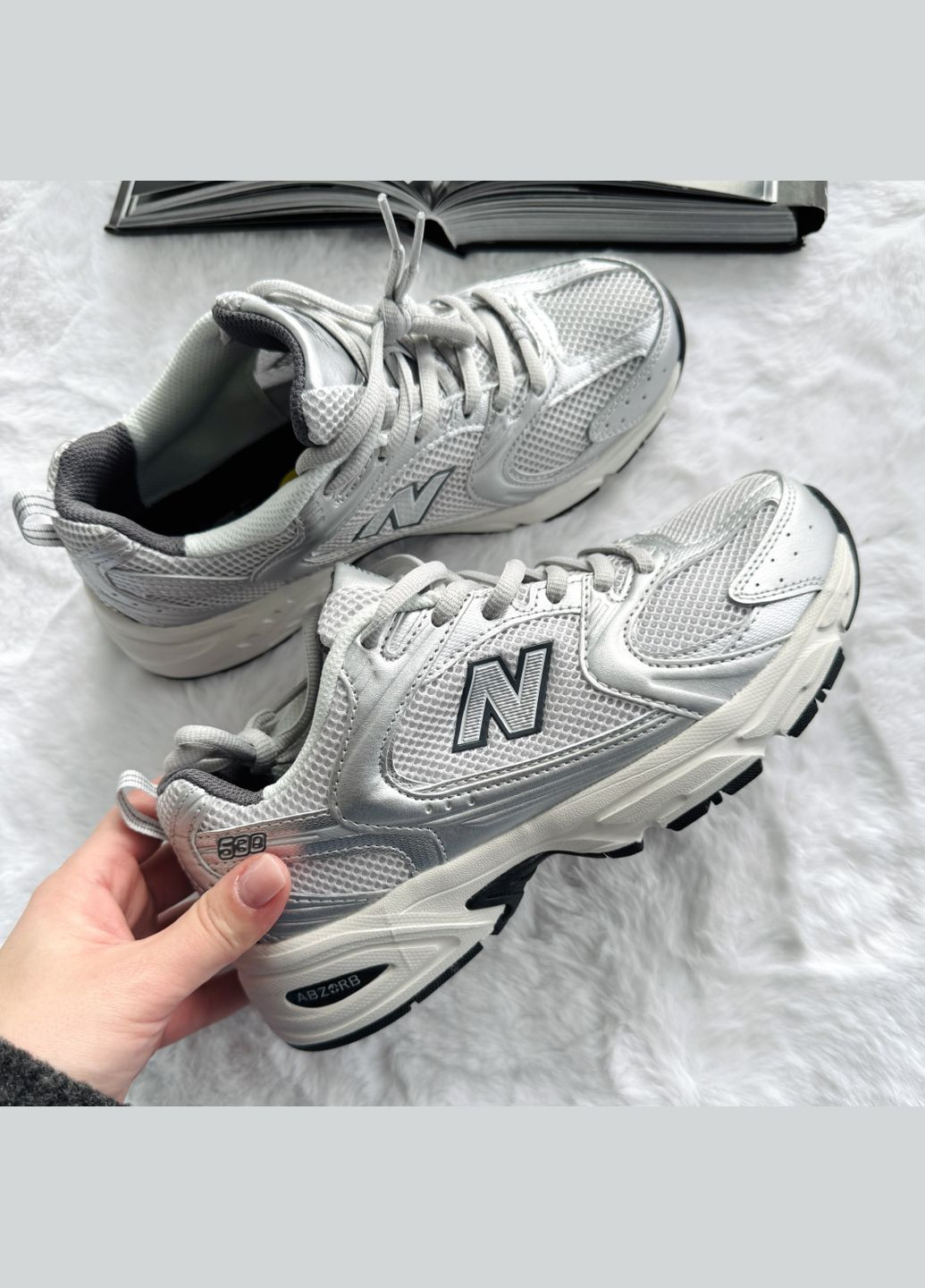 Кросівки жіночі і чоловічі New Balance 530 Silver Metallic | Нью Беланс 530 срібні No Brand срібні демісезони (341264122)