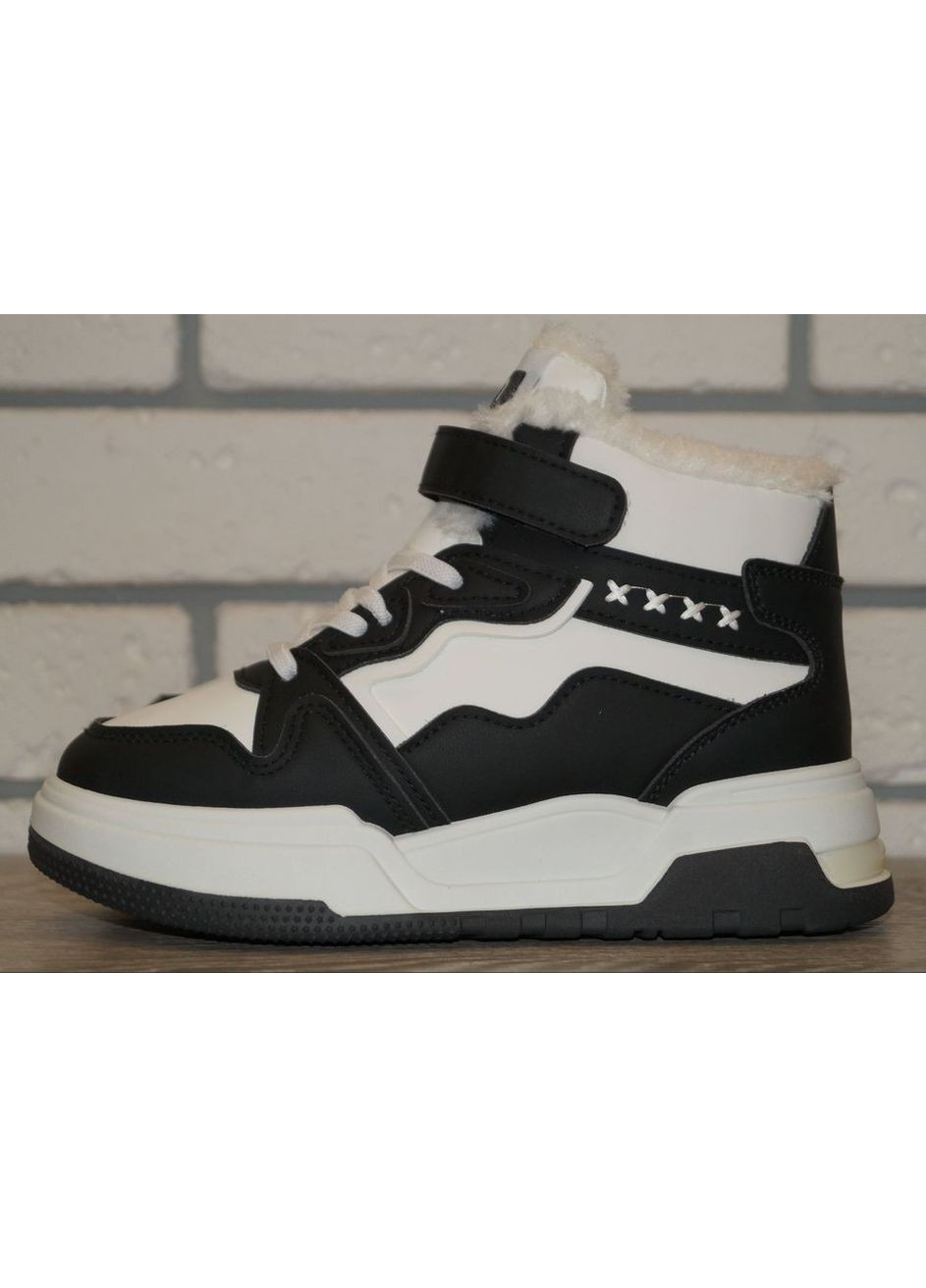 Черно-белые повседневные, кэжуал зимние ботинки зимние для девочки черные с белым Comfort