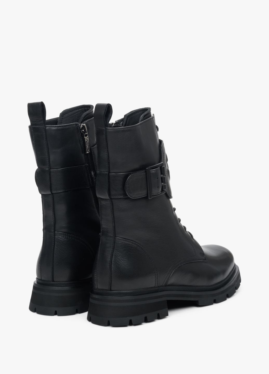 Зимние ботинки, цвет черный Estro