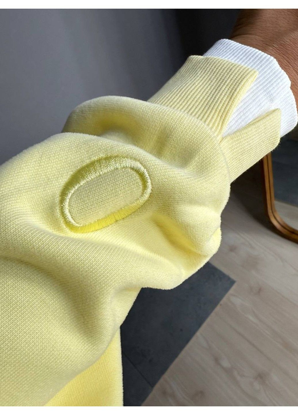 Костюм женский A-N 27063 свитшот и джогеры оверсайз с вышивкой желтый No Brand (350197711)