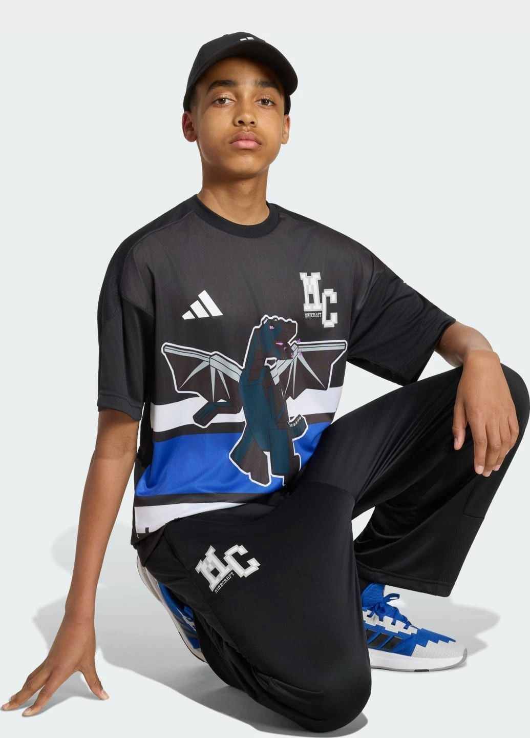 Чорна демісезонна футболка minecraft adidas
