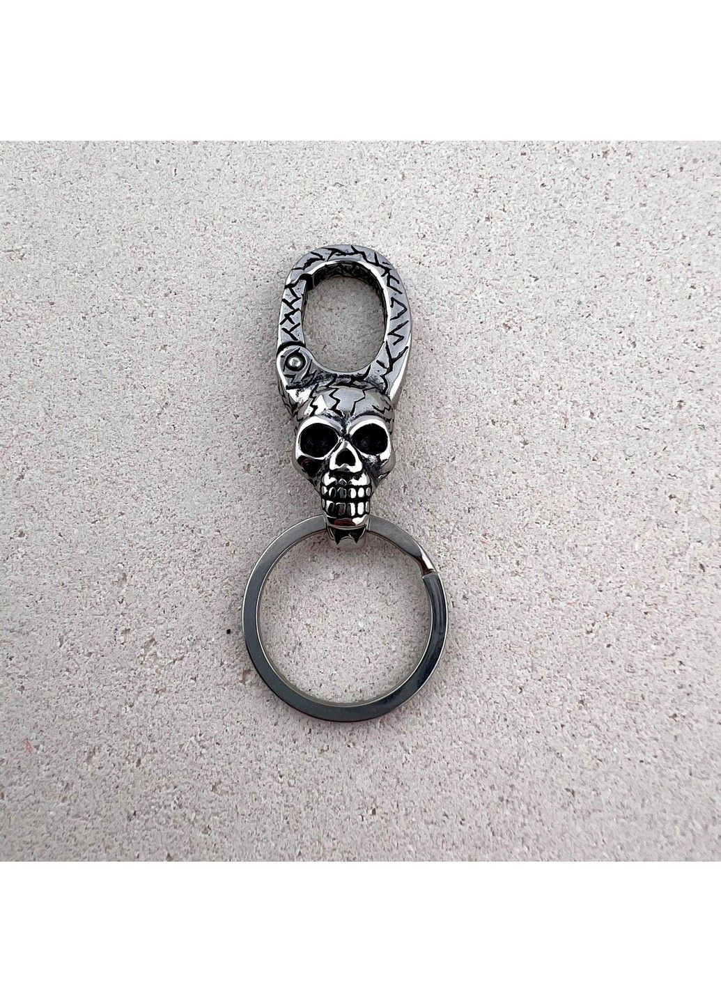 Готичний брелок з черепом для ключів з нержавіючої медичної сталі KC-016 No Brand (299008430)