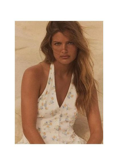 Кремовое праздничный, коктейльное, домашнее, пляжное, карнавальный, откровенный, повседневный, кэжуал стильная поплиновая мини платье с карманами клеш, с открытой спиной, а-силуэт, с открытыми плечами Zara с цветочным принтом