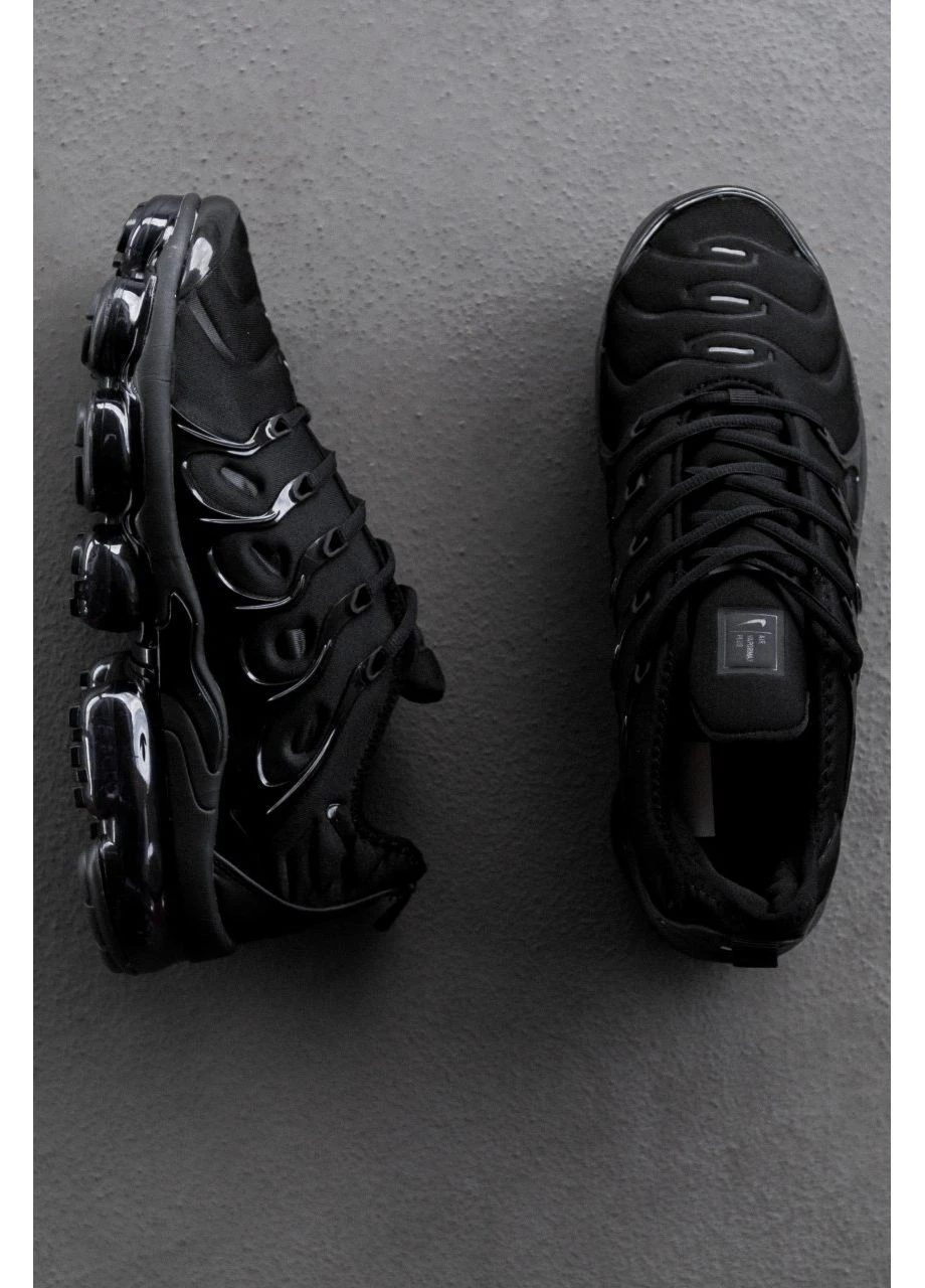 Білі Осінні кросівки чоловічі nike air vapormax plus triple black 924453-004 найк аір вапормакс No Brand