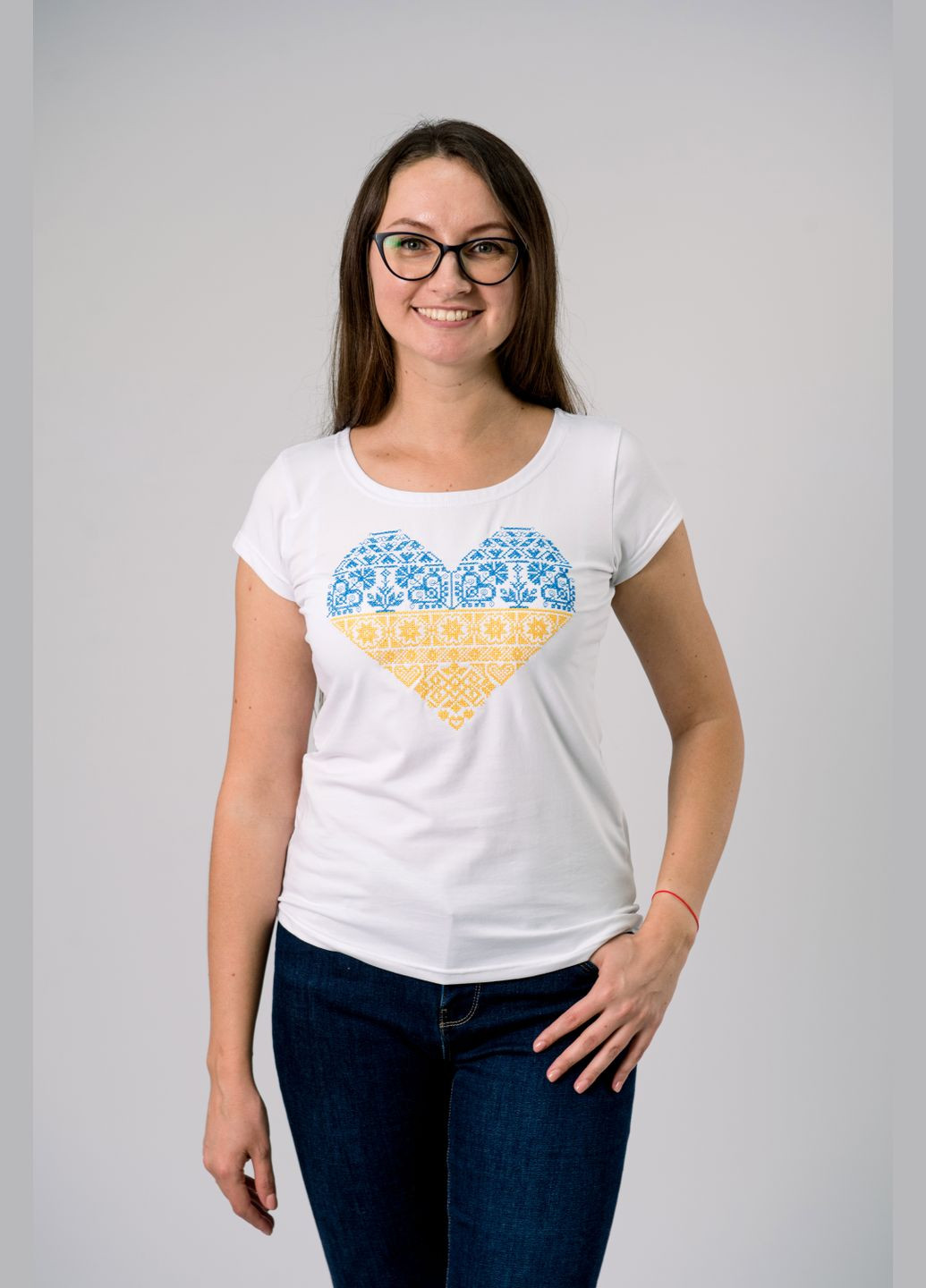 Белая женская футболка с вышивкой патриотическая узор украинская символика приталенная, прямой хлопок, трикотаж (311600090)
