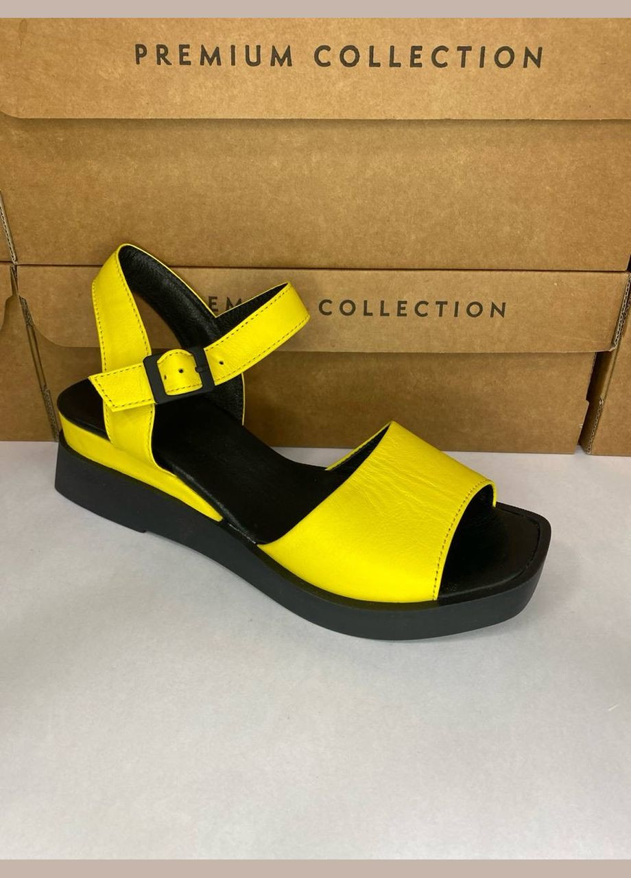 Желтые босоножки Benito без застежки