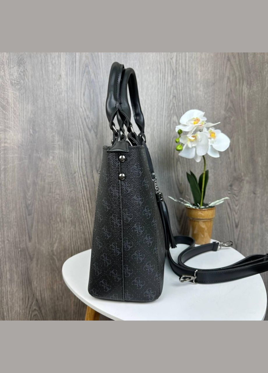 Женская сумка наплечная с брелком венчиком экокожа черная (sku_1581) No Brand (330576893)