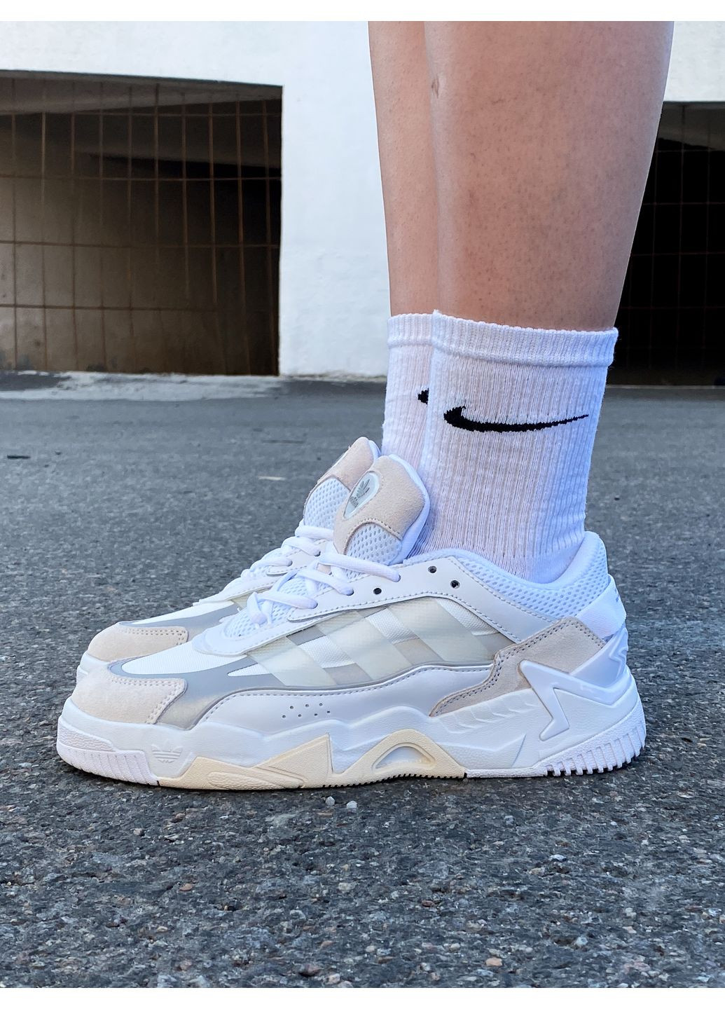 Білі Осінні кросівки чоловічі adidas niteball 2 white beige адідас найтбол No Brand