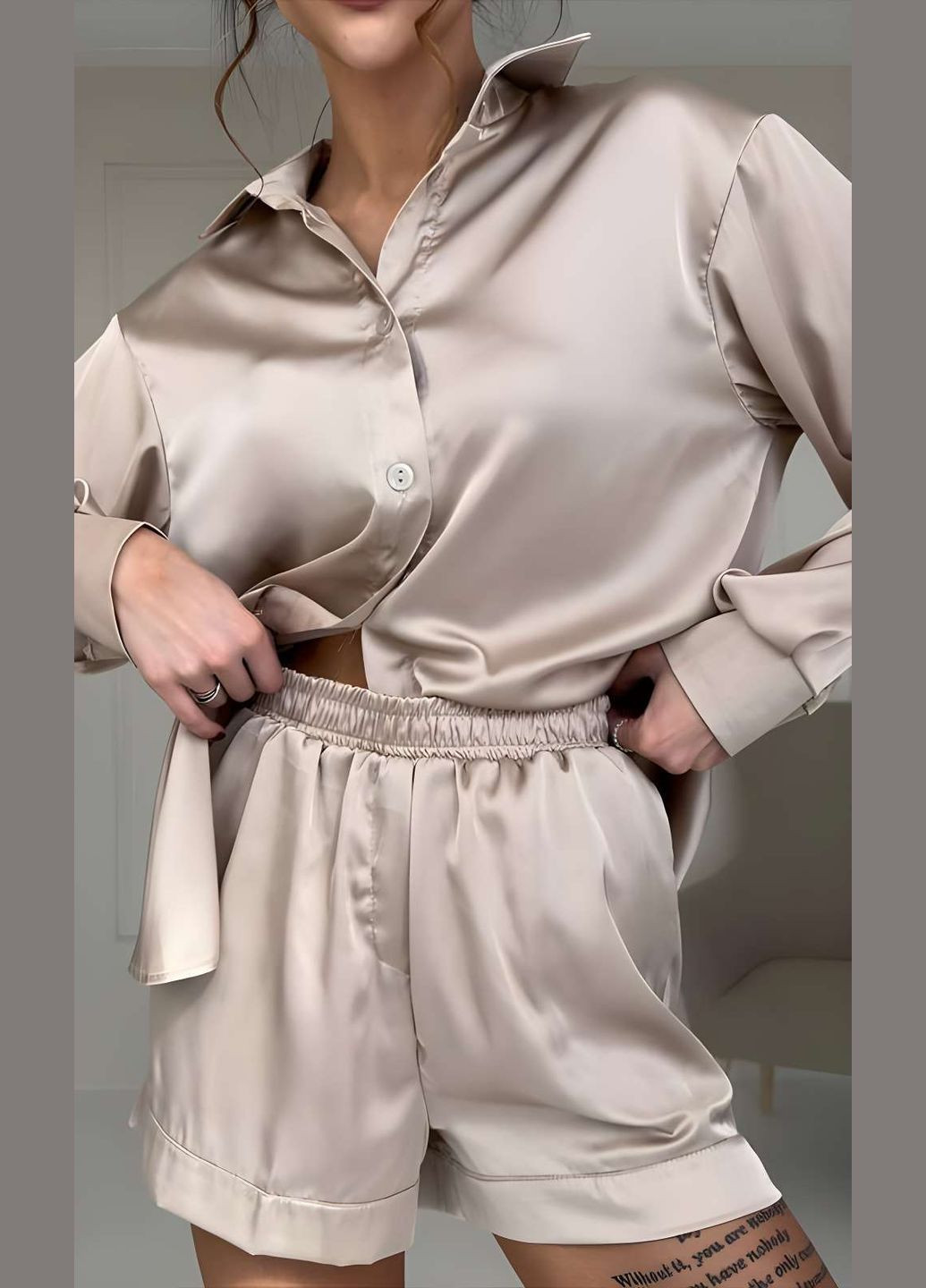 Женский качественный бежевый шелковый костюм рубашка и шорты в стиле пижамы. No Brand (333143158)