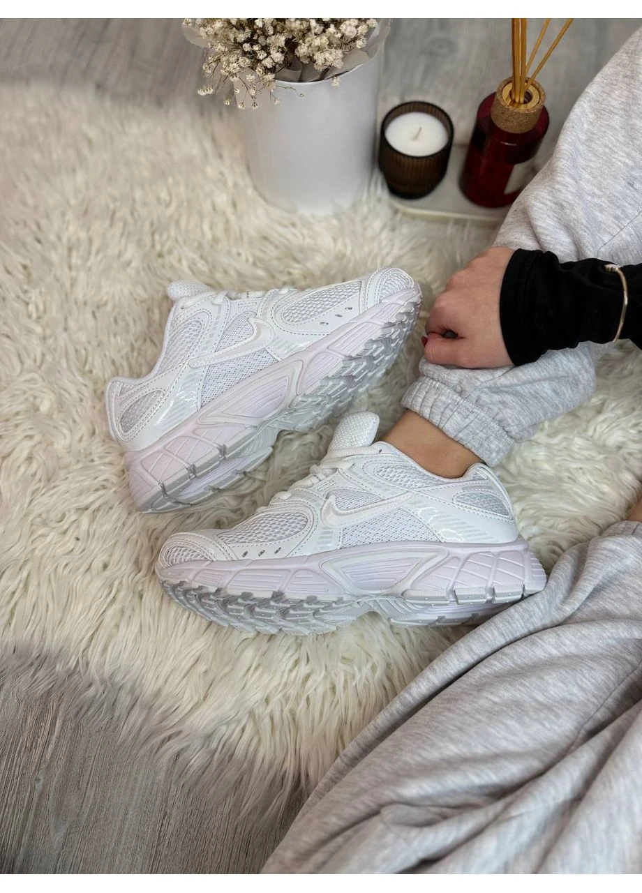 КРОССОВКИ ЖЕНСКИЕ NIKE V5 RNR WHITE НАЙК В5 БЕЛЫЕ No Brand белые демисезоны (392010864)