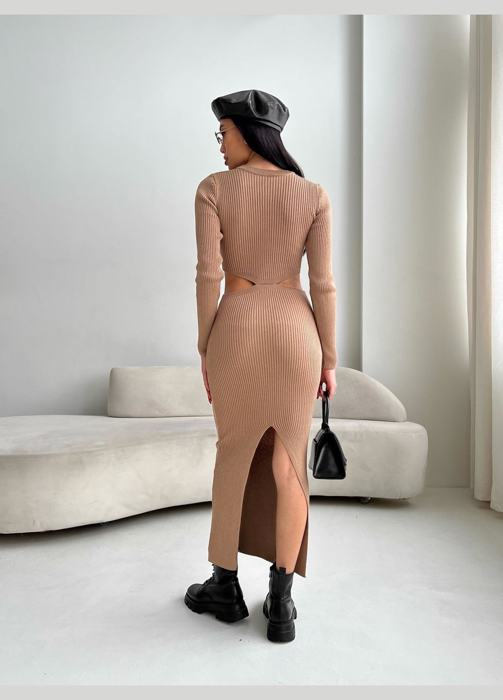 Светло-коричневое кэжуал платье Larionoff однотонное