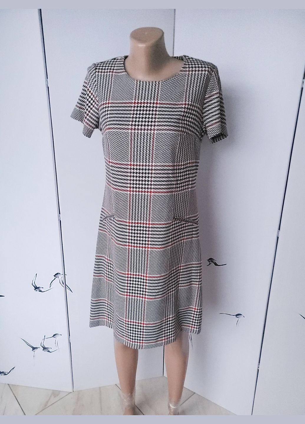 Комбінована сукня жіноча в клітинку з короткими рукавами Adl з абстрактним візерунком