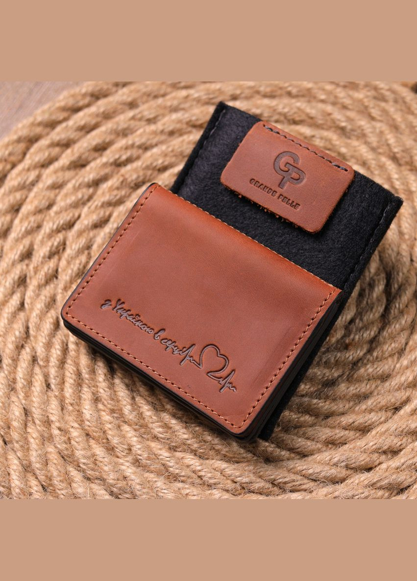 Практичная обложка на автодокументы в винтажной коже Сердце светло-коричневая 16711 Grande Pelle (362418451)