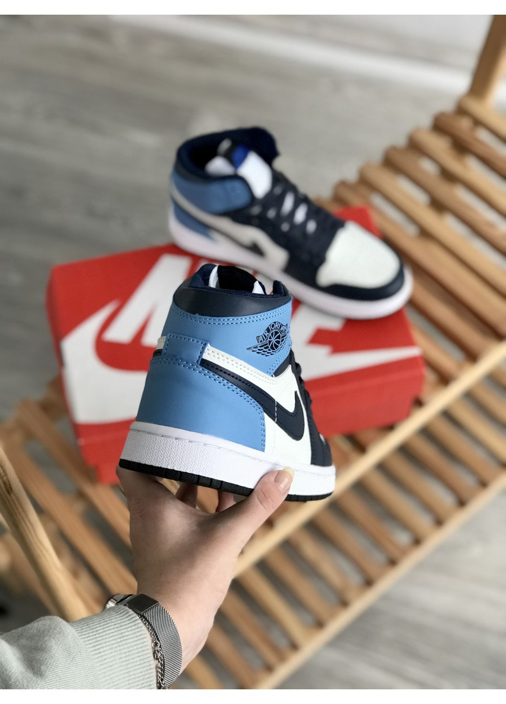 Кросівки жіночі і чоловічі Nike Air Jordan 1 Retro High Patent Blue toe| Найк Джордан 1 Ретро сині No Brand сині демісезони (362561831)