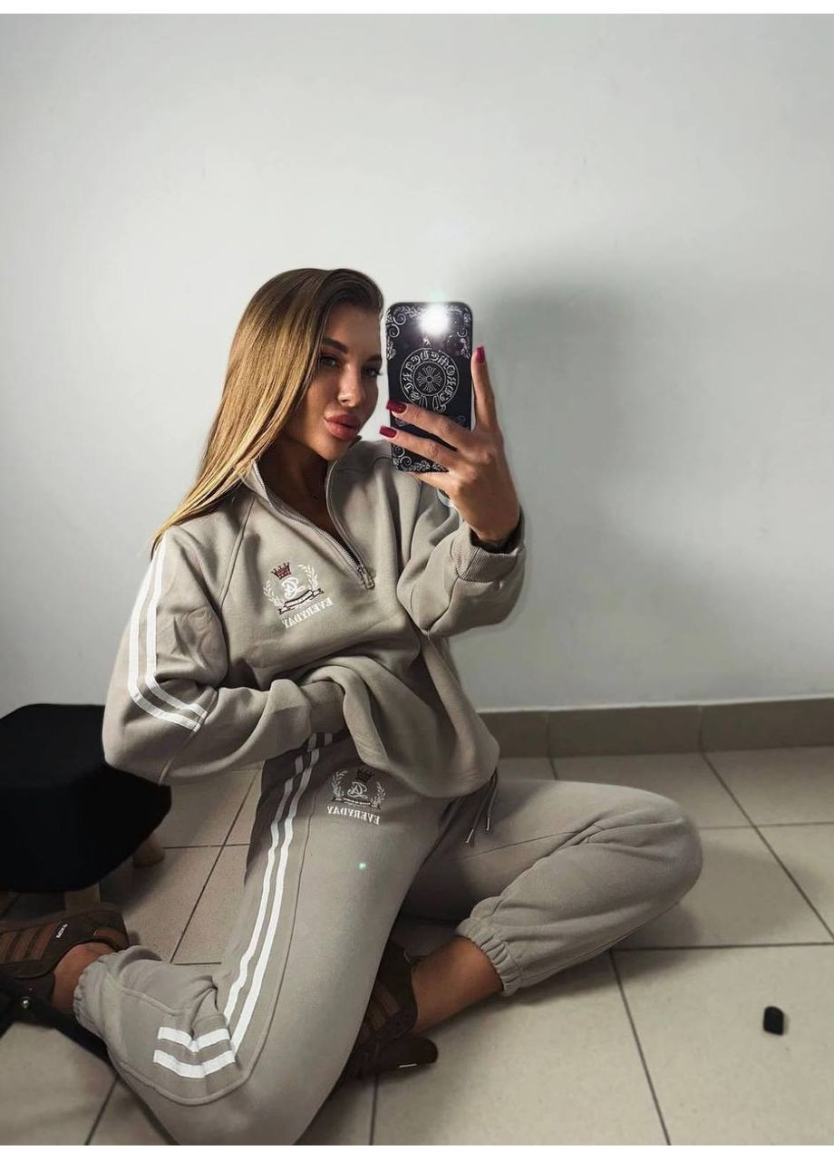 Теплый и стильный спортивный костюм каждый день. No Brand (366391818)