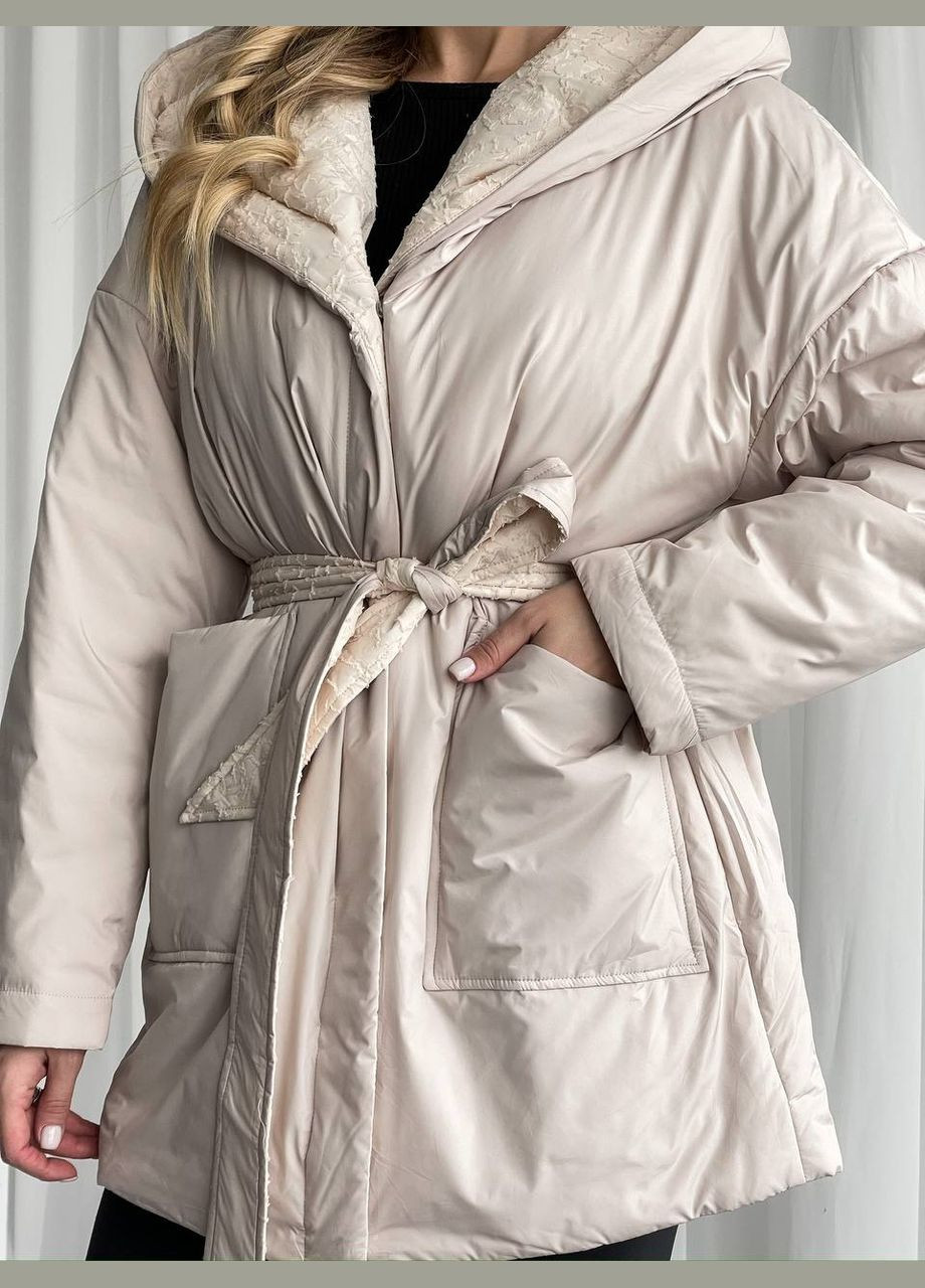 Бежева жіноча тепла куртка під пояс колір бежевий р.46/48 450136 New Trend