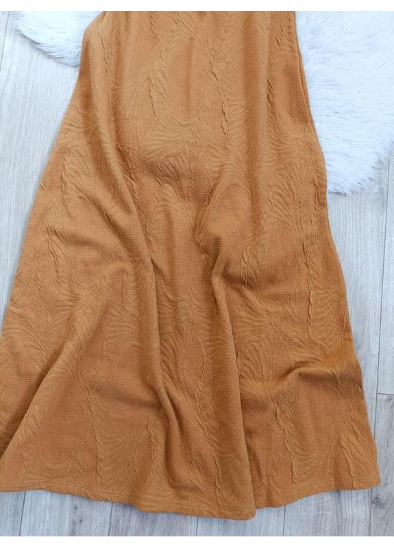 Оранжевое струящееся жаккардовое платье Zara