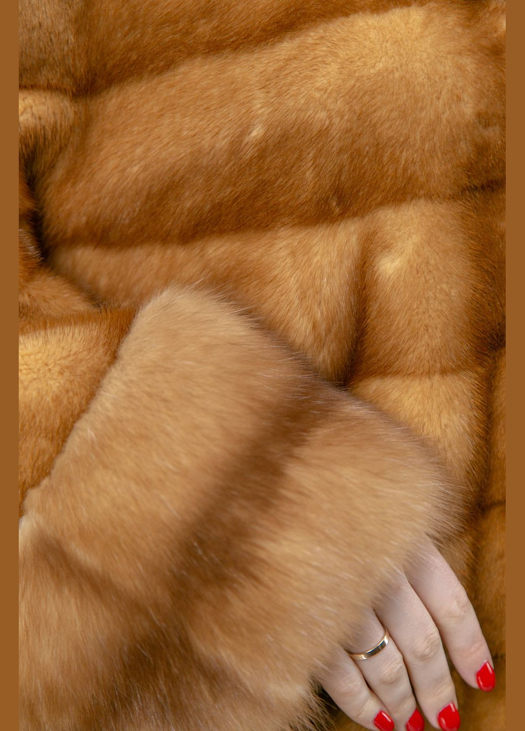 Шуба з хутра норки з коміром і манжетами із соболя Chicly Furs (289060594)