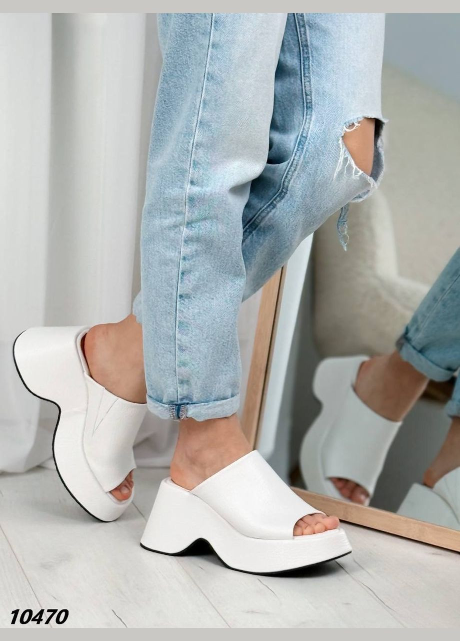 Белые шльопки Vakko