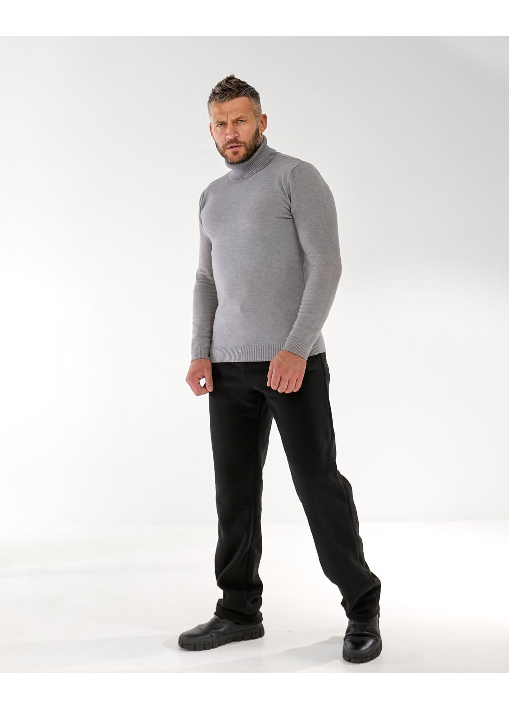 Черные спортивные демисезонные классические брюки Tailer