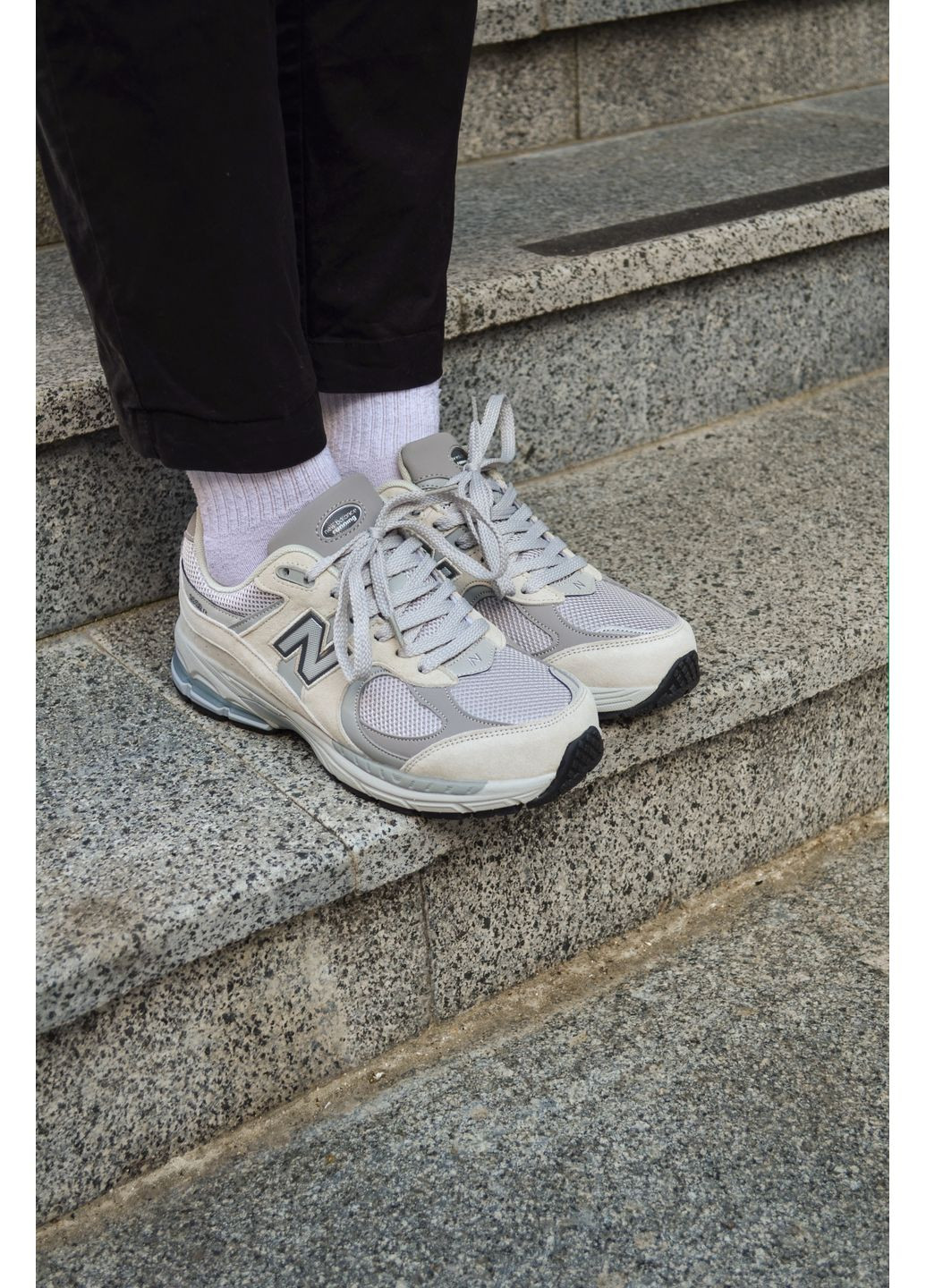 Сірі Осінні кросівки чоловічі new balance 2002 light grey нью беланс 2002 No Brand