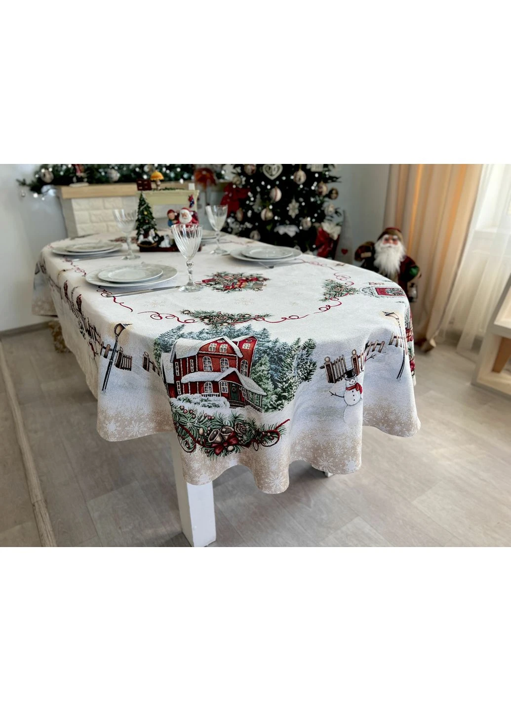 Скатертина гобеленова HOME OVAL, 137x260, Овальна, Новорічний, З мікрофіброю + срібним люрексом, 40% поліестер, 60% бавовна, LiMaSo (390488798)
