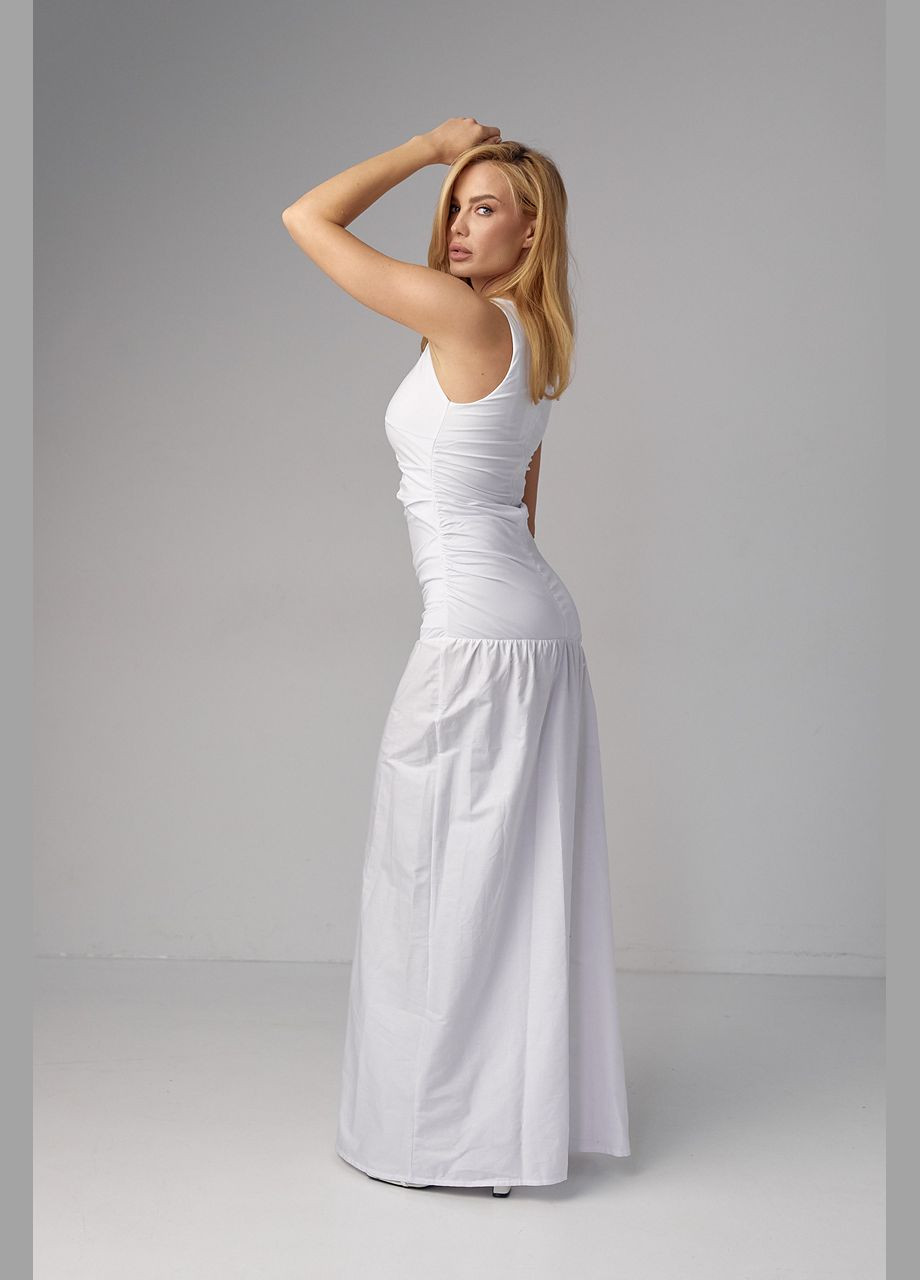 Білий сукня максі з драпіруванням та вирізом на талії Lurex