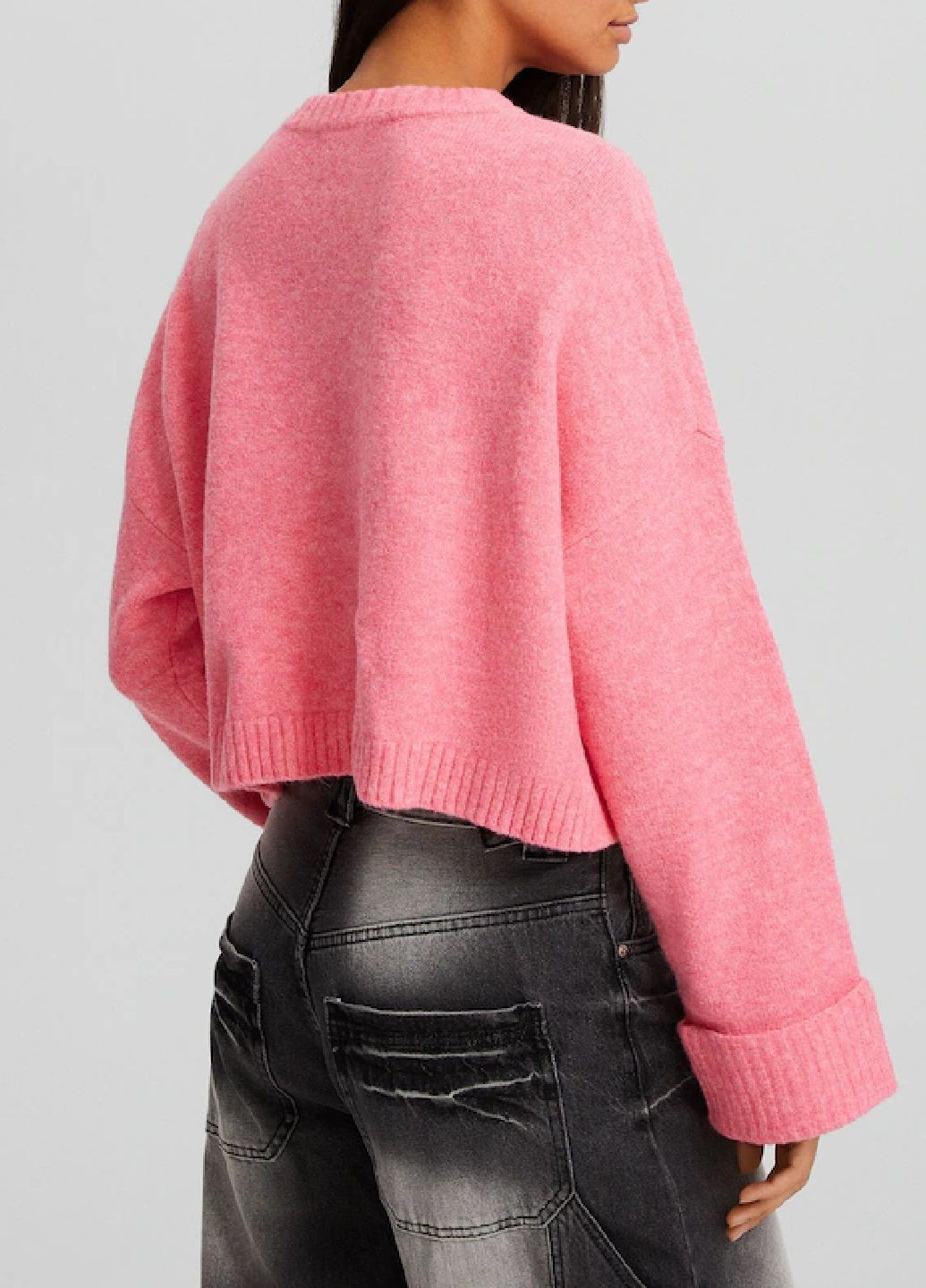 Розовый демисезонный свитер Bershka